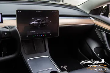  18 Tesla Model 3 2023 Standard plus   السيارة مميزة جدا و قطعت مسافة 7,000 كيلو متر فقط فقط