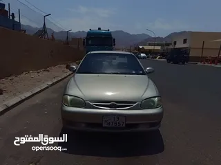  3 كيا سيفيا 2 بحالة ممتازة للبيع