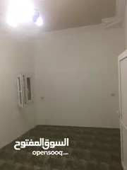  3 شقة للايجار في شارع الهلال عزاب
