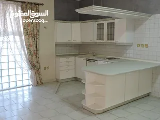  23 فيلا مستقلة للبيع خلدا العواجانيه على مساحة أرض دونم