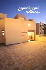  9 اجنحه فندقيه خمس نجوم قريبه من اشاره هيا العقبه منطقه الخامسه شارع الملك عبد الله على الشارع الرئيسي