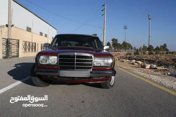  4 مرسيدس لف 1982