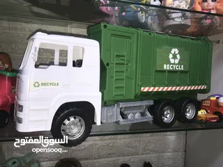  11 العاب وسيارات وشخصيات وباربيات وعرايس