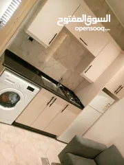  5 ستديو مفروش سوبر ديلوكس في منطقة شارع الجامعة الأردنية للايجار 245دينار شهري