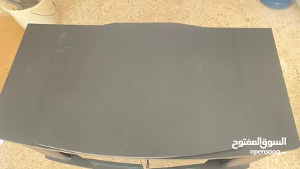  7 طاولة تلفزيون حاله ممتازه جديده