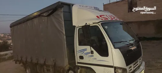  4 isuzu 2008