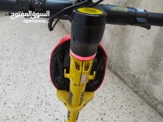  6 سكوتر اصفر بحالة جيدة جداً شغال 100/100,