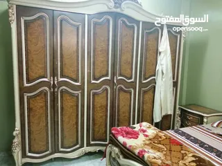  1 غرفة نوم دمياطيه خشب زان أحمر تقيل و تشطيب تحفه و دهانات عالية الجوده و تدوم لسنوات طويل مافيها