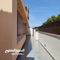  2 فيلا لوكس ... عين زارة زويتة جامع الحراتي