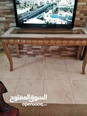 4 طاولة سفرة بيرو طقم طاولات وسط َمع كونسول للبيع