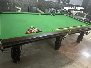  1 طاولة بلياردوا بحالة جيدة جدا