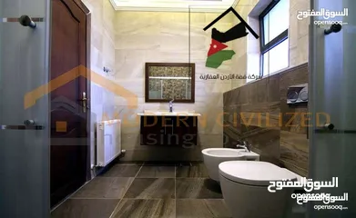 1 دابوق فيلا 680م في افخم واغلى موقع على اشاره النسر مقابل قصر زياد المناصير