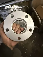  3 فلنجات جميع أنواع السيارات وسبيسرات وبراغي وسومين جيرمين