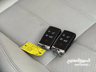  22 2021 Range Rover Vogue Plug-In Hybrid .. Black Edition ... وارد امريكي كلين كارفاكس فحص كامل