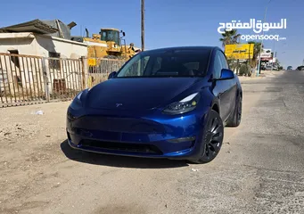  1 تيسلا y ‏ Dual Motor Performance tesla 2022 لون مميز