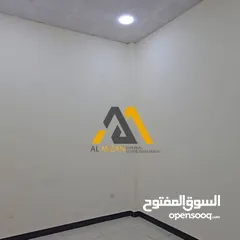  9 شقه ارضية للإيجار حي صنعاء 160 متر بناء حديث