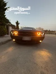 4 Dodge challenger sxt plus shaker 2018