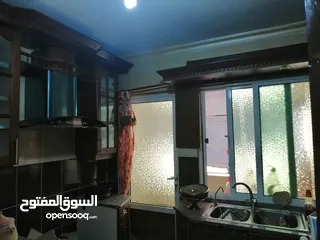  7 شقة للبيع في ماركا الجنوبية نادي السباق شيك المطار 3 غرف ومطبخ خشب بلوط وصالون و2 حمام وحماية راكبه