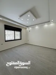  19 شقة شبه ارضي مع ترسات سوبر ديلوكس باجمل مناطق الجبيهة