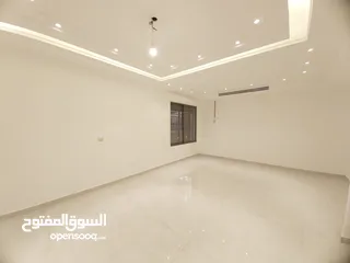  12 شقة جديدة للبيع اربع غرف نوم مع حديقة في دير غبار