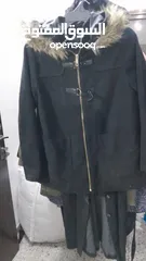  2 ملابس نسائية مستعملة وموجود عدة ماركات وعدة احجام