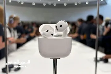  10 موفر لك أفضل 6 نسخ الأمريكيه Apple AirPods من أول نسخه إلى أخر نسخه والأسعار ممتازه