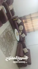  1 طقم كنب ضيوف مع طقم طاولات