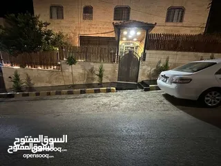  1 شقة طابق 4 في عرجان  شارع الاردن بجانب دائرة الافتاء للعرسان فقط