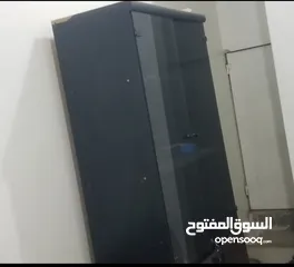  2 مكتب مدير عام حرف ال مع 2 كراسي ومكتبيه للبيع عرطه