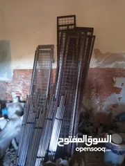  1 ستاندات  محل ملابس وعلاقات
