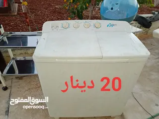  10 عدة صالون حلاقة ومتفرقات للبيع