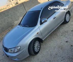  5 نيسان صني 2002 او للبدل على سيارة أحدث مع دفع الفرق كاش