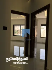  22 شقة فاخرة للبيع في الكرسي - خلف إدارة السير 165م مع ترس 25م تشطيب سوبر ديلوكس لم تسكن