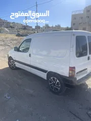  5 بيجو بارتنر 2011