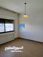  6 شقة مميزة للبيع في الصويفية  - مقابل البركة مول طابق ثالث 185م بسعر مغري