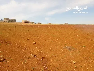  7 مادبا غرب دورية الشرطة مدخل مادبا الشرقي 4 دونم ارض زراعية سكنيه مميزة عل شارع معبد