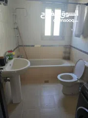  7 شقة في الطيرة 250 للايجار عند دوار نبيل عمرو و وفيلا نبيل عمرو