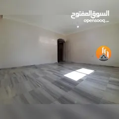  2 شقة طابق اول مع بلكونة ومصعد للإيجار في افضل وارقى المواقع في ضاحية الاقصى واسعة