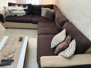  10 طقم كنب كورنر بحالة ممتازة استعمال  خفيف قماش ثقيل  تفصيل سفنج عالي خشب تقيل