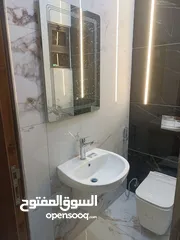  13 شقه فارغه فاخره سوبر ديلوكس للايجار لم تسكن نهائيا بناء حديث جدا تصلح لعرسان