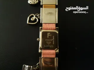  3 ساعة فوسيل وكيلها ابو شقره بحال الوكاله بربع سعر الوكيل وعد شرف اذا بتلقا مثلها بنفس السعرخذها بلاش