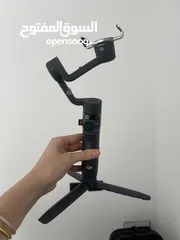  2 DJI osmo mobile 6