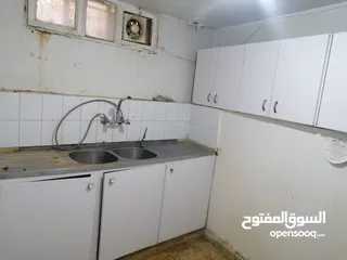  6 شقه للايجار في الرصيفة حي الرشيد حارة ابو عواد