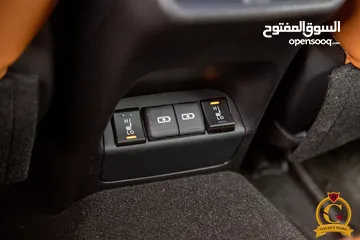  7 Lexus UX300e 2022