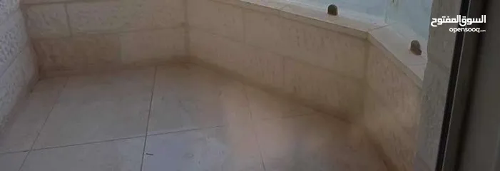  2 شقه فارغه للإيجار
