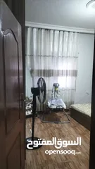  10 منزل مكون من 3غرف نوم و3 حمامات واحده ماستر وصاله وصالون  وحديقه عدد 2