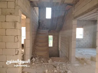  12 بيت عظم المغاريب واجهة حجر