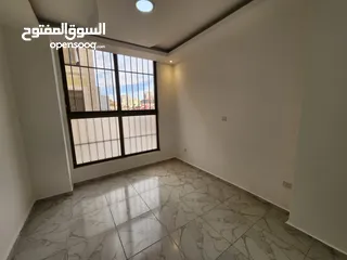  16 شقة استثمارية فاخرة للبيع (طابق ارضي)