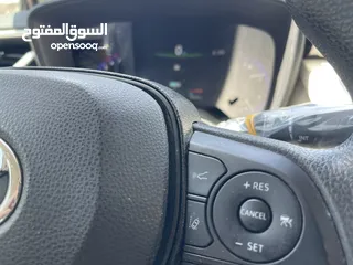  22 تويوتا كورولا 2020 هايبرد لون اسود حره باسم المستورد