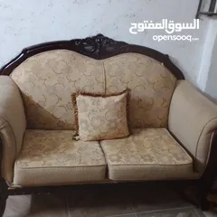  1 متفرقات كنب   غرفة نوم.  خزانة.  كيزر.  فرشة.  تخت.